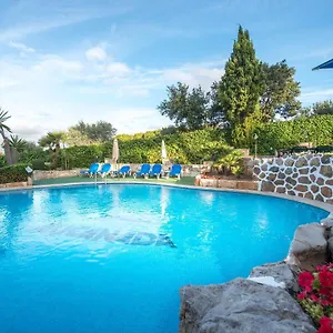 3* Aparthotel Ona Aucanada